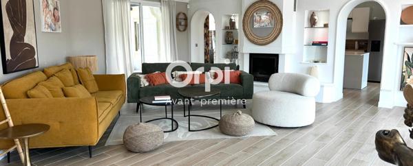 Maison à vendre    8 pièces • 300 m2 Mouans-Sartoux