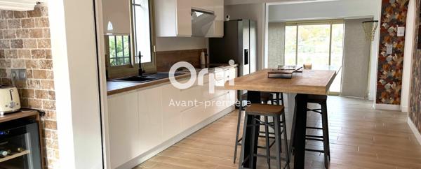 Maison à vendre    8 pièces • 300 m2 Mouans-Sartoux