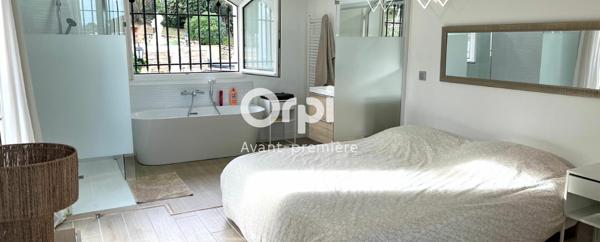 Maison à vendre    8 pièces • 300 m2 Mouans-Sartoux