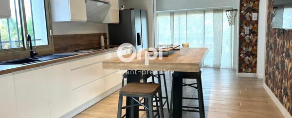 Maison à vendre    8 pièces • 300 m2 Mouans-Sartoux