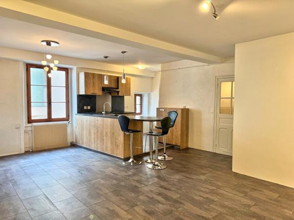 CLERMONT-FD QUARTIER HISTORIQUE DE MONTFERRAND : MAISON DE VILLE DE 76 M²