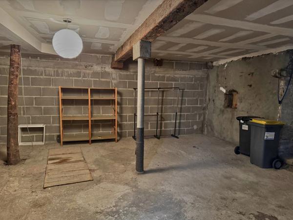 CLERMONT-FD QUARTIER HISTORIQUE DE MONTFERRAND : MAISON DE VILLE DE 76 M²