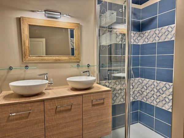 CLERMONT-FD QUARTIER HISTORIQUE DE MONTFERRAND : MAISON DE VILLE DE 76 M²