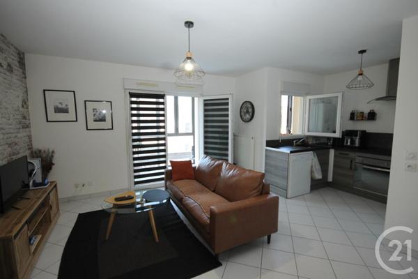 Appartement F3 à vendre  3 pièces - 58,95 m2 LA CHAPELLE ST MESMIN - 45