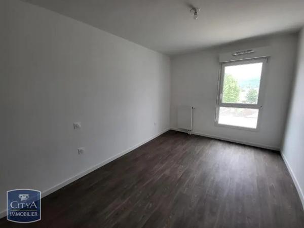 Appartement à louer 4 pièces 86.1m²
