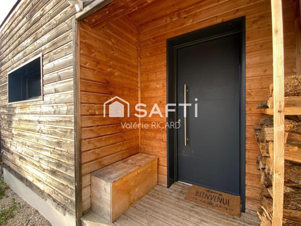 Chaleureuse maison familiale T6 sur terrain clos.