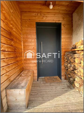 Chaleureuse maison familiale T6 sur terrain clos.