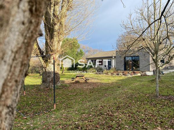 Chaleureuse maison familiale T6 sur terrain clos.