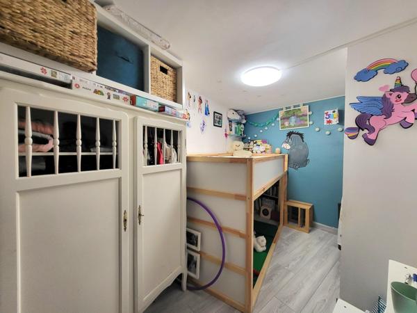 Centre ville, tout à pied - bel Appartement T2 Cabine de 68m2 (53m2 carrez) avec grande terrasse couverte, place de parking en sous- sol,  et cave dans une résidence sécurisée - LA CROIX- VALMER