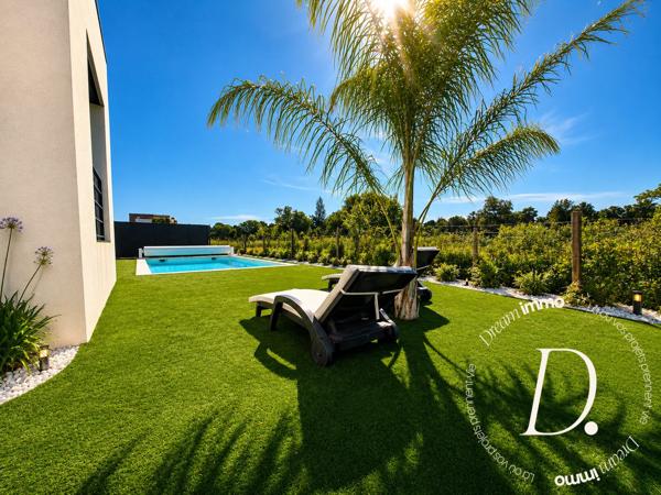 Saint-Cyprien – Une villa d'exception où élégance et douceur de vivre se rencontrent.