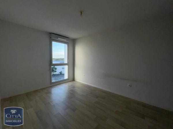 Appartement à louer 2 pièces 39.79m² Tours (37000)