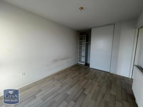 Appartement à louer 2 pièces 39.79m² Tours (37000)