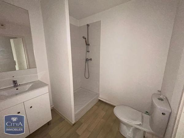 Appartement à louer 2 pièces 39.79m² Tours (37000)