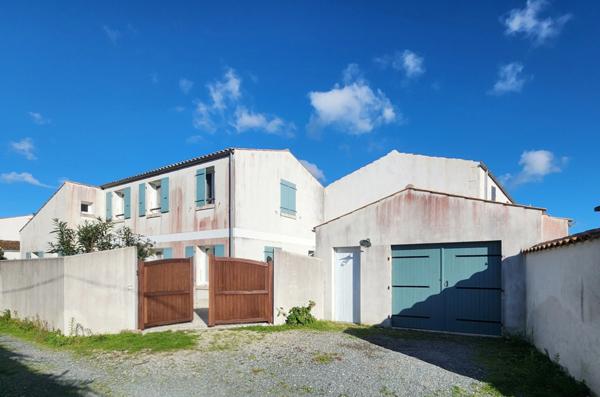 À VENDRE ILE D'OLERON – Maison individuelle coup de cœur 5 pièces – Terrain clos & terrasses + Garage – 349 990 € FAI