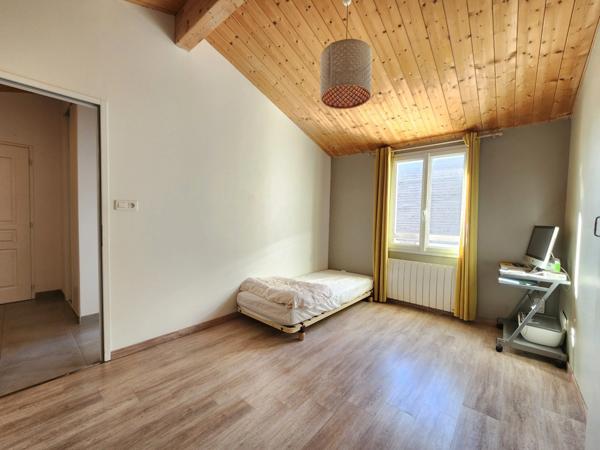 À VENDRE ILE D'OLERON – Maison individuelle coup de cœur 5 pièces – Terrain clos & terrasses + Garage – 349 990 € FAI