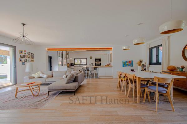 Coup de cœur assuré pour cette maison familiale rénovée avec goût !