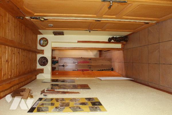 Lumineuse appartement meublé au 2ème étage d'une petite copropriété avec  place de parking et garage