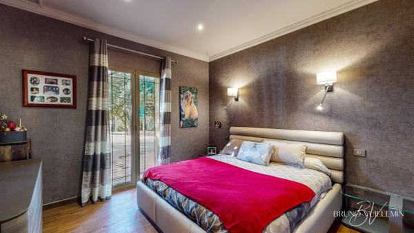 VILLA D'ARCHITECTE DE PRESTIGE Classée DPE Double A - ENVIRONNEMENT EXCEPTIONNEL - POSITION DOMINANTE