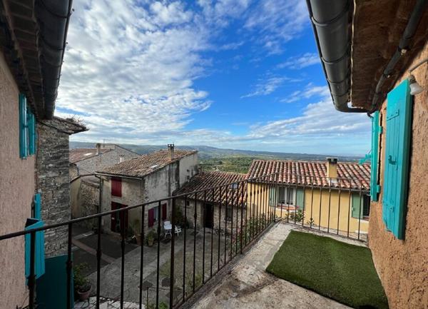 Maison à vendre    6 pièces • 134 m2 Blauvac