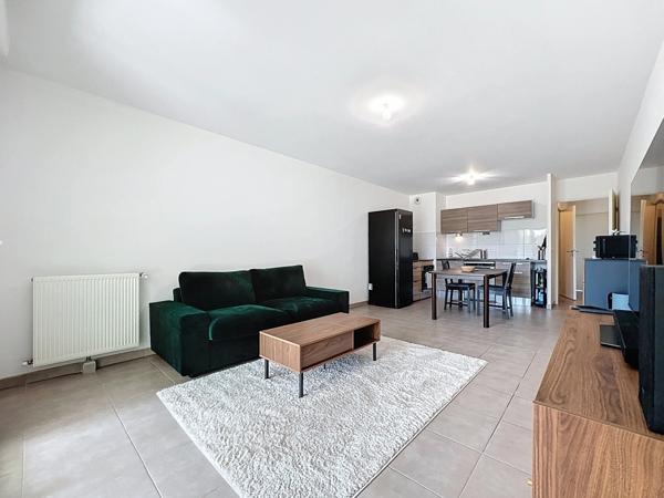 Appartement à vendre 2ème étage avec ascenseur, 3 pièces - 61 m2 + terrasse 11,30 m2 + parking couvert sécurisé