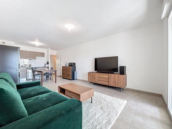 Appartement à vendre 2ème étage avec ascenseur, 3 pièces - 61 m2 + terrasse 11,30 m2 + parking couvert sécurisé