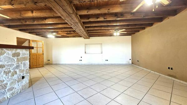 St Genix Les Villages - St Maurice - ancienne ferme - 139m² - 12 480m² de terrain