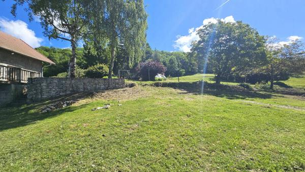 St Genix Les Villages - St Maurice - ancienne ferme - 139m² - 12 480m² de terrain