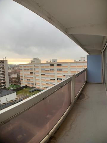 Grand appartement T3/4 centre Alès