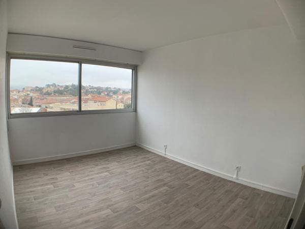 Grand appartement T3/4 centre Alès