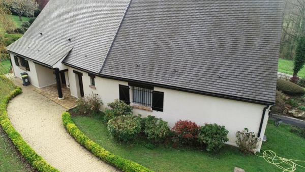 CHEZY SUR MARNE (02) à vendre joli plain-pied de 275 m2 sur un terrain clos et arboré de 8500 m2