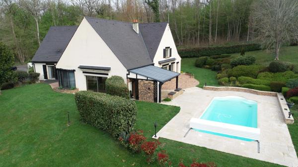 CHEZY SUR MARNE (02) à vendre joli plain-pied de 275 m2 sur un terrain clos et arboré de 8500 m2