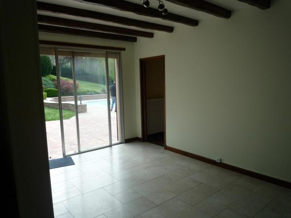 CHEZY SUR MARNE (02) à vendre joli plain-pied de 275 m2 sur un terrain clos et arboré de 8500 m2