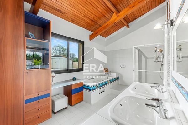 Maison d'architecte 216 m² avec piscine ? Environnement privilégié à Aucamville