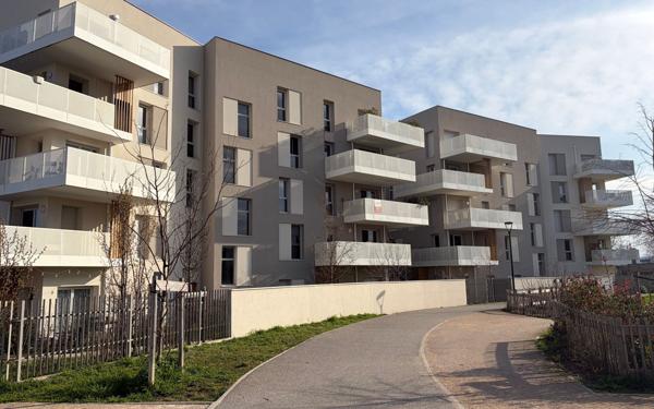 Appartement à vendre    3 pièces •  Brignais