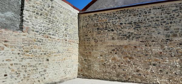 APPARTEMENT PLAIN PIED AVEC ANCIEN LOCAL COMMERCIAL COEUR DE VILLE