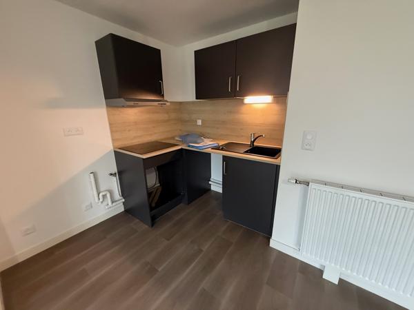 Location T3 avec terrasse, parking et cave - Poitiers