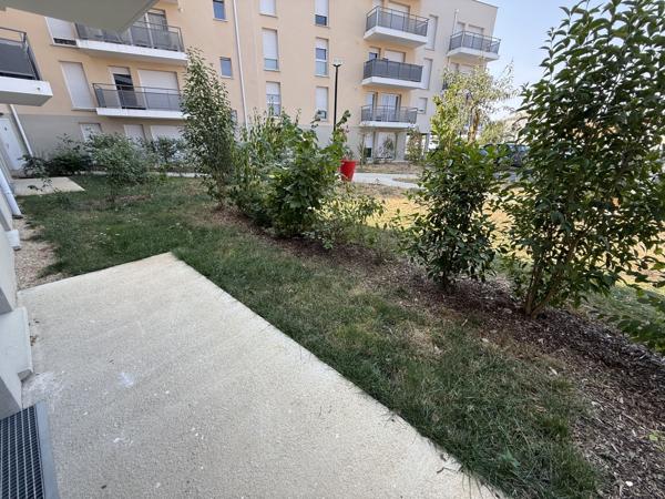 Location T3 avec terrasse, parking et cave - Poitiers