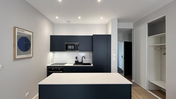 Appartement
                                                                                                                                                                                                                                                                                                                        4 pièce(s)                                                                                                                                                                                                          3 chambre(s)                                                                                                                                                                                                          86.74  m²
