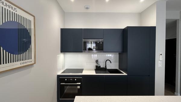 Appartement
                                                                                                                                                                                                                                                                                                                        4 pièce(s)                                                                                                                                                                                                          3 chambre(s)                                                                                                                                                                                                          86.74  m²
