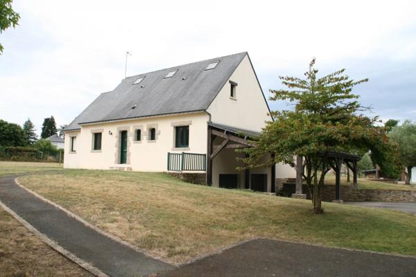 Vente Maison 8 pièces 219 m2 à Josselin