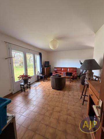 Location maison Plaudren : 1 010 € - AJP Immobilier Plumelec