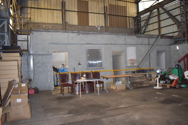 Local Commercial 3 pièces - 800 m² Exclusivité