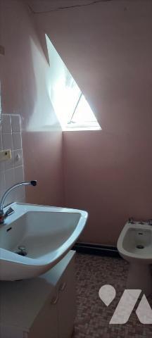   A proximité REDON et Commerces - Pavillon de plain pied de 130 m² habitable comprenant : entr...