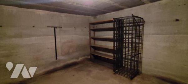   A proximité REDON et Commerces - Pavillon de plain pied de 130 m² habitable comprenant : entr...