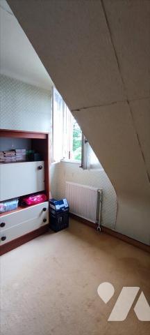   A proximité REDON et Commerces - Pavillon de plain pied de 130 m² habitable comprenant : entr...