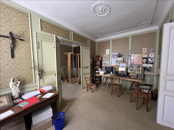 Maison à vendre 200 000 € Saint-Jean-d'Angély 22 p 438 m² DPE E