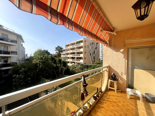 2 pièces 50 M2 lumineux - Belle résidence avec piscine