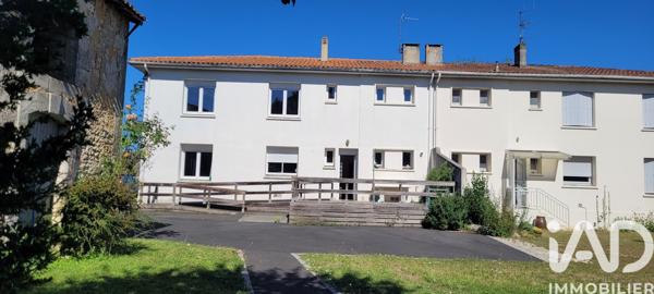 Maison à vendre 8 pièces 204 m² Saint-Jean-d'Angély