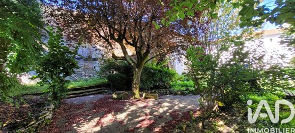 Maison à vendre 8 pièces 204 m² Saint-Jean-d'Angély