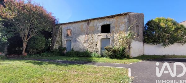 Maison à vendre 8 pièces 204 m² Saint-Jean-d'Angély
